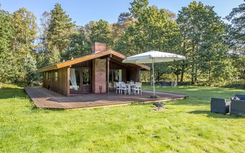 Thorger - 5Km from the Sea: Bois, Domicile, Porche, Plate-Forme, Dur, Toit, Tache De Bois, Parquet, Eco Hôtel
