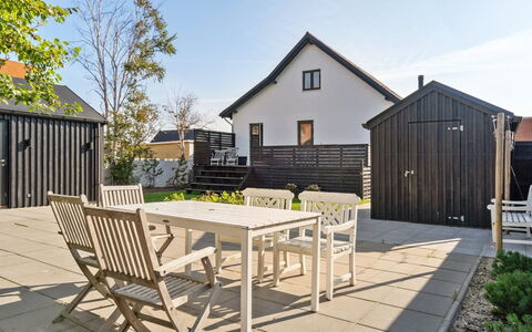 Evgenia - 950M from the Sea: Bois, Domicile, Ombre, Plate-Forme, Chalet, Jardin, Dur, Cour, Arrière-Cour, Planche