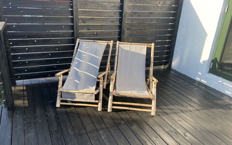 Evgenia - 950M from the Sea: Bois, Sol, Meubles, Dur, Mobilier De Jardin, Parquet, Planche, Plate-Forme, Tache De Bois