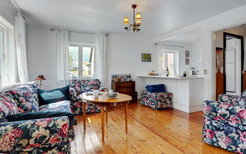 Ater - 800M from the Sea: Meubles, Design Intérieur, Table, Canapé, Plafond, Sol, Salon, Chaise, Sol, Pièce