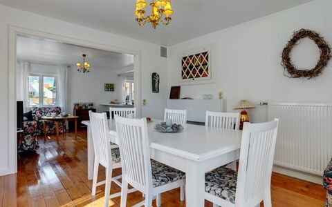Ater - 800M from the Sea: Meubles, Design Intérieur, Sol, Sol, Bois, Plafond, Salle À Manger, Table, Luminaire, Chaise