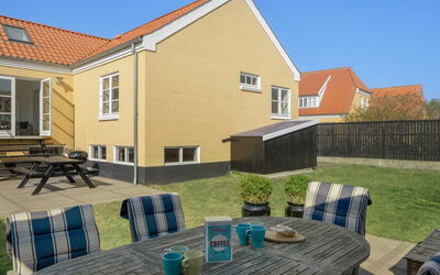 Janes - 400M from the Sea