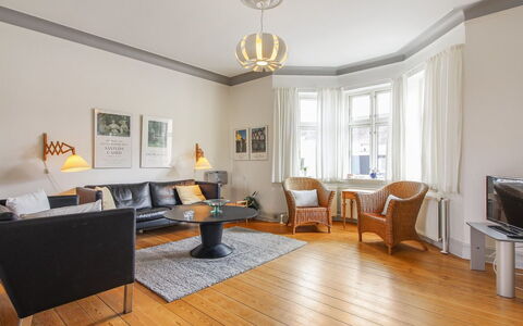 Harro - 150M from the Sea: Design Intérieur, Sol, Sol, Meubles, Plafond, Bois, Parquet, Pièce, Salon, Éclairage