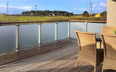 Kurt - 600M from the Sea: Maison, Domicile, Zone Résidentielle, Toit, Chalet, Lot Terre, Biens, Cour, Jardin, Siding