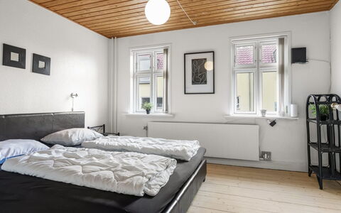 Minte - 450M from the Sea: Plafond, Sol, Design Intérieur, Sol, Composite, Meubles, Recours, Hôtel, Conception, Daylighting