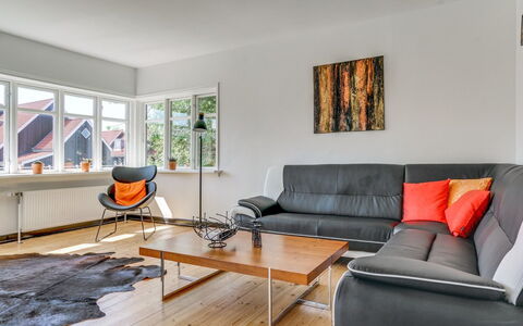 Sölve - 900M from the Sea: Design Intérieur, Sol, Meubles, Sol, Mur, Canapé, Parquet, Bois, Salon, Pièce