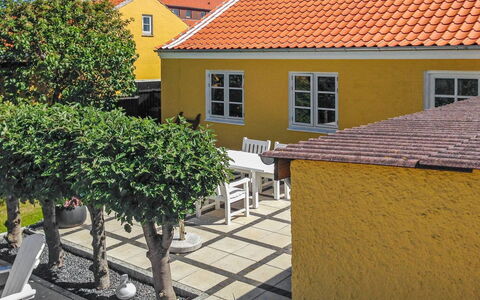 Fulla - 1.1Km from the Sea: Domicile, Chalet, Jardin, Ombre, Cour, Arrière-Cour, Aménagement Paysager, Mobilier De Jardin, Plante D'Appartement, Eco Hôtel