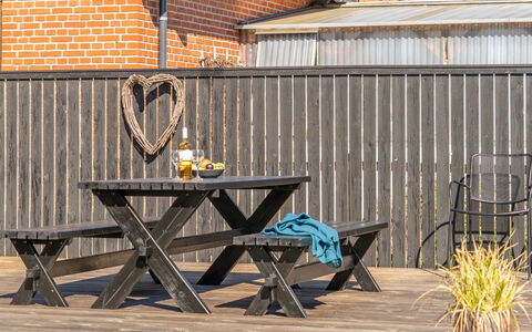 Kätlin - 1.1Km from the Sea: Herbe, Maison, Toit, Domicile, Chalet, Arbuste, Lot Terre, Zone Rurale, Ferme, Couverture De Sol