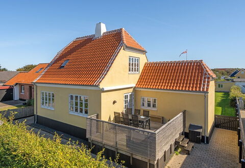 Kätlin - 1.1Km from the Sea: Domicile, Chalet, Siding, Dur, Ombre, Planche, Conception, Biens, Porche, Plate-Forme