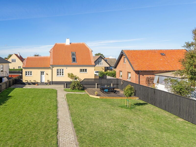 Kätlin - 1.1Km from the Sea
