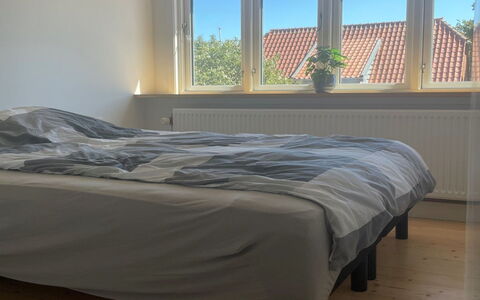 Urs - 200M from the Sea: Architecture, Toit, Domicile, Composite, Daylighting, Siding, Allée