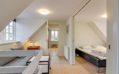 Ilselil - 500M from the Sea: Plafond, Sol, Design Intérieur, Sol, Composite, Meubles, Recours, Hôtel, Conception, Daylighting