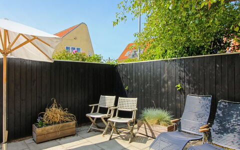 Ilselil - 500M from the Sea: Plafond, Sol, Design Intérieur, Sol, Composite, Meubles, Recours, Hôtel, Conception, Daylighting