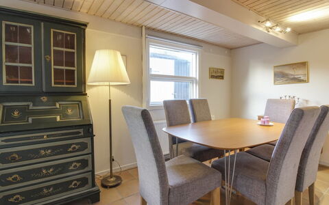 Canan - 1.6Km from the Sea: Herbe, Vert, Maison, Chalet, Prairie, Zone Rurale, Écorégion, Paysage, Lot Terre, Arbuste