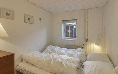 Canan - 1.6Km from the Sea: Herbe, Vert, Maison, Chalet, Prairie, Zone Rurale, Écorégion, Paysage, Lot Terre, Arbuste