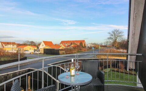Gæsling - 1.6Km from the Sea: Siding, Daylighting