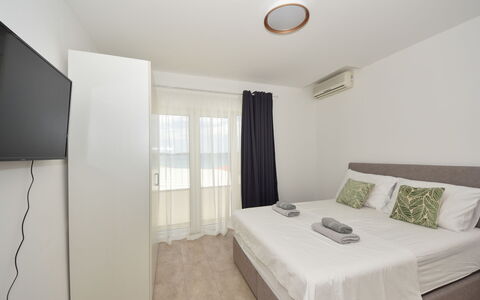 Zadar Sukošan 131: Propriété, Bois, Bâtiment, Ombre, Confort, Sol, Sol, Fenêtre, Dur