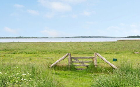 Annesophie - 300M to the Fjord: Ciel, Herbe, Vert, Environnement Naturel, Prairie, Paysage Naturel, Horizon, Plaine, Écorégion, Paysage