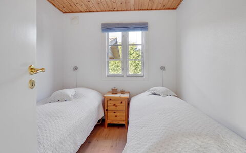 Undis - 660M from the Sea: Mur, Chambre, Lit, Bois, Plafond, Sol, Design Intérieur, Sol, Drap De Lit, Literie