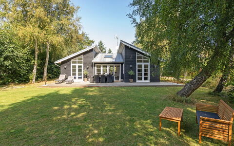 Amon - 670M from the Sea: Domicile, Maison, Chalet, Biens, Pelouse, Ferme, Siding, Jardin, Cour, Aménagement Paysager
