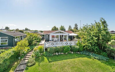 Elfrede - 600M from the Sea