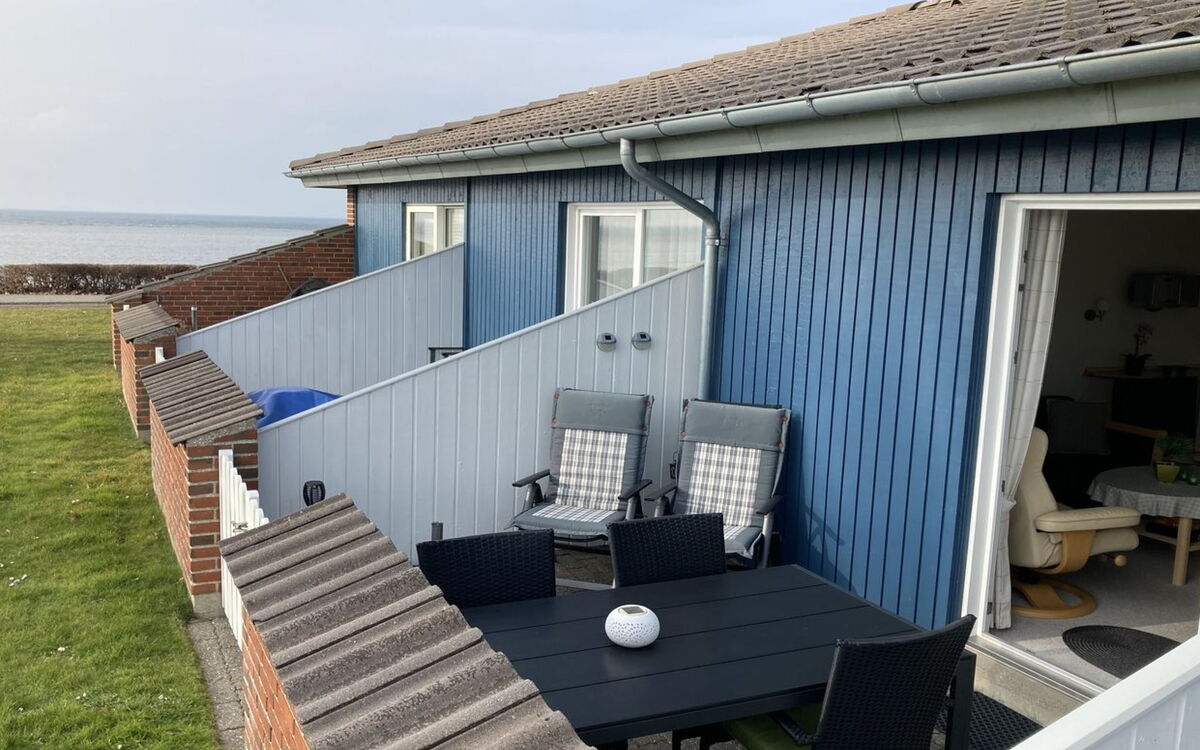 Elevus - 10M from the Sea