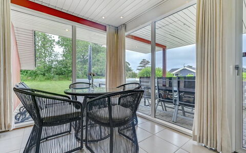 Emly - 1.1Km from the Sea: Porche, Sol, Plafond, Porte, Ombre, Chaise, Dur, Plate-Forme, Tache De Bois, Parquet