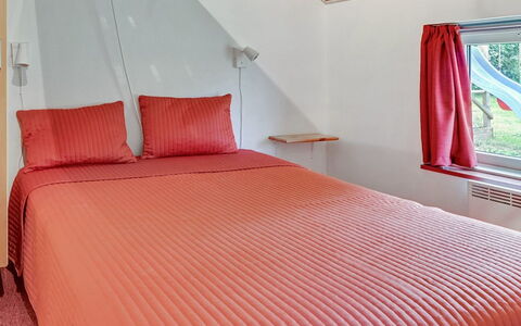 Emly - 1.1Km from the Sea: Design Intérieur, Chambre, Bois, Lit, Sol, Plafond, Meubles, Textile, Drap De Lit, Sol