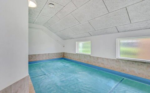 Emly - 1.1Km from the Sea: Piscine, Ville Resort