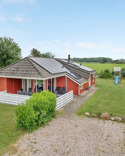 Emly - 1.1Km from the Sea