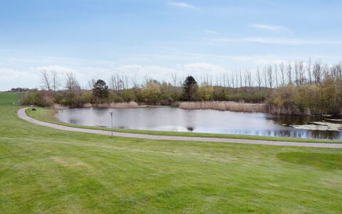 Sointu - 250M from the Sea: Toit, Chalet, Domicile, Ombre, Siding, Ferme, Porche, Structure En Plein Air, Batiments Jardin