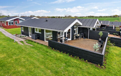 Sointu - 250M from the Sea: Toit, Maison, Domicile, Chalet, Siding, Biens, Allée, Batiments Jardin, Cour, Cabanon