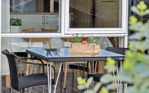 Sointu - 250M from the Sea: Toit, Maison, Domicile, Chalet, Siding, Biens, Allée, Batiments Jardin, Cour, Cabanon