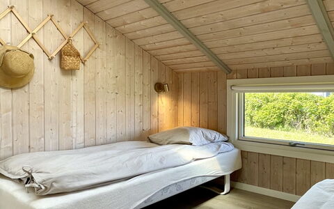 Ely - 300M from the Sea: Chambre, Lit, Mur, Bois, Plafond, Sol, Drap De Lit, Literie, Sol, Design Intérieur