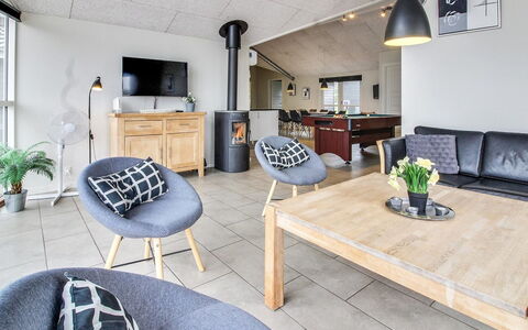 Clea - 200M from the Sea: Bois, Toit, Architecture, Domicile, Maison, Chalet, Siding, Dur, Pente, Biens