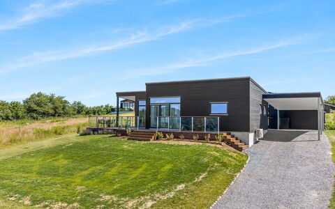 Klarin - 350M from the Sea: Lot Terre, Domicile, Chalet, Biens, Ferme, Porche, Aménagement Paysager, Conception, Batiments Jardin, Siding