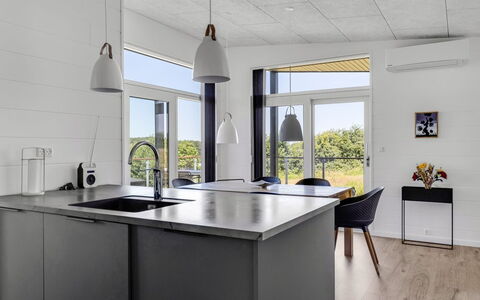 Klarin - 350M from the Sea: Cuisine, Comptoir, Appareil De Cuisine, Design Intérieur, Meubles, Sol, Électroménager, Cabinetry, Plafond, Sol
