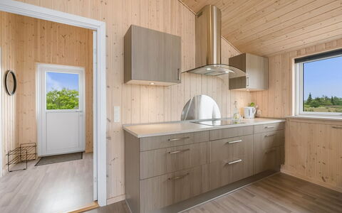 Clement - 500M to the Fjord: Bois, Plafond, Sol, Sol, Design Intérieur, Cuisine, Domicile, Comptoir, Luminaire, Appareil De Cuisine