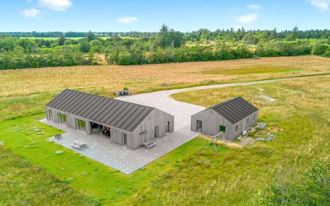 Etje - 6Km from the Sea: Chalet, Domicile, Maison, Toit, Porche, Biens, Siding, Batiments Jardin, Ferme, Cour