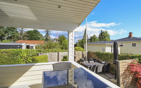 Emmik - 150M from the Sea: Domicile, Chalet, Porche, Siding, Ferme, Structure En Plein Air