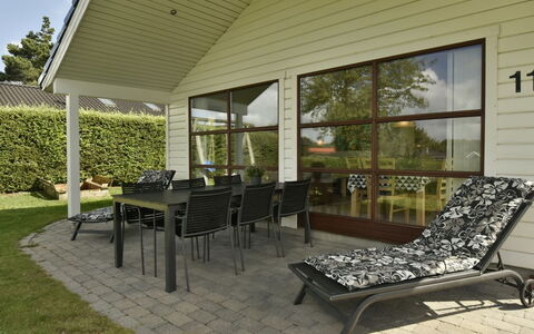 Kyllikki - 300M to the Fjord: Toit, Maison, Domicile, Chalet, Siding, Biens, Allée, Batiments Jardin, Cour, Cabanon