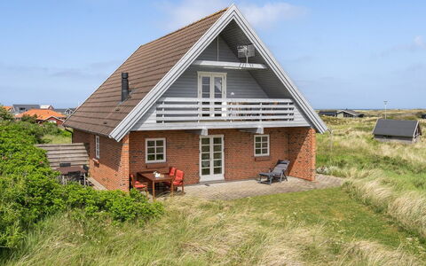 Bjarnger - 200M from the Sea: 