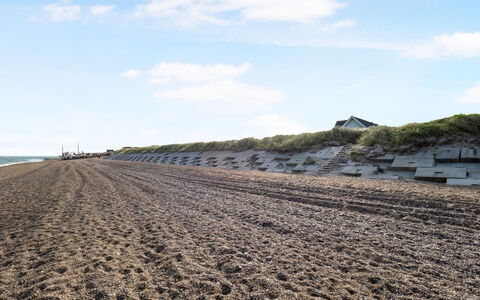 Ebba - 25M from the Sea: Zone Résidentielle, Toit, Banlieue, Allée, Biens, Cheminée