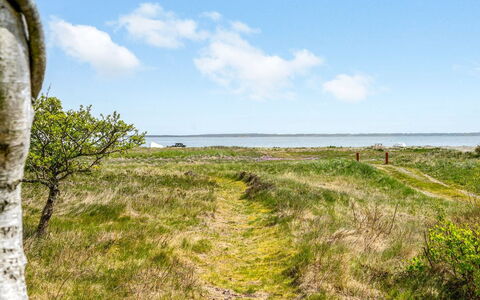 Angelita - 80M to the Fjord: Domicile, Zone Résidentielle, Maison, Chalet, Toit, Lot Terre, Siding, Jardin, Biens, Pelouse