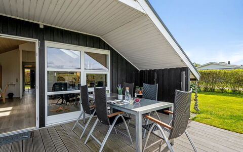 Naninja - 300M to the Fjord: Chalet, Domicile, Maison, Toit, Porche, Biens, Siding, Batiments Jardin, Ferme, Cour