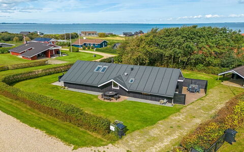 Naninja - 300M to the Fjord: Chalet, Domicile, Maison, Toit, Porche, Biens, Siding, Batiments Jardin, Ferme, Cour