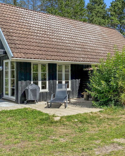 Annlouise - 300M from the Sea