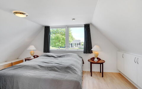 Edvia - 700M to the Fjord: Lit, Chambre, Bois, Design Intérieur, Drap De Lit, Literie, Sol, Meubles, Plafond, Sol