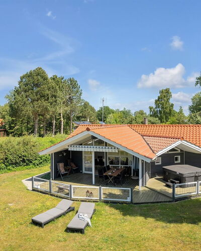 Waltraud - 500M from the Sea