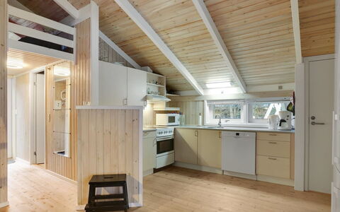 Arwed - from the Sea: Bois, Plafond, Design Intérieur, Sol, Sol, Cuisine, Pièce, Meubles, Domicile, Comptoir